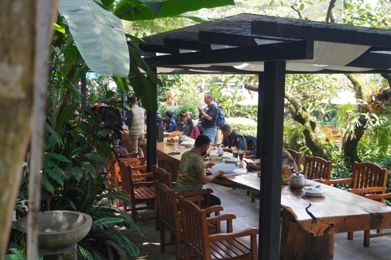 Rumah Stroberi Organic Farm & Family Lodge เล็มบัง ภายนอก รูปภาพ