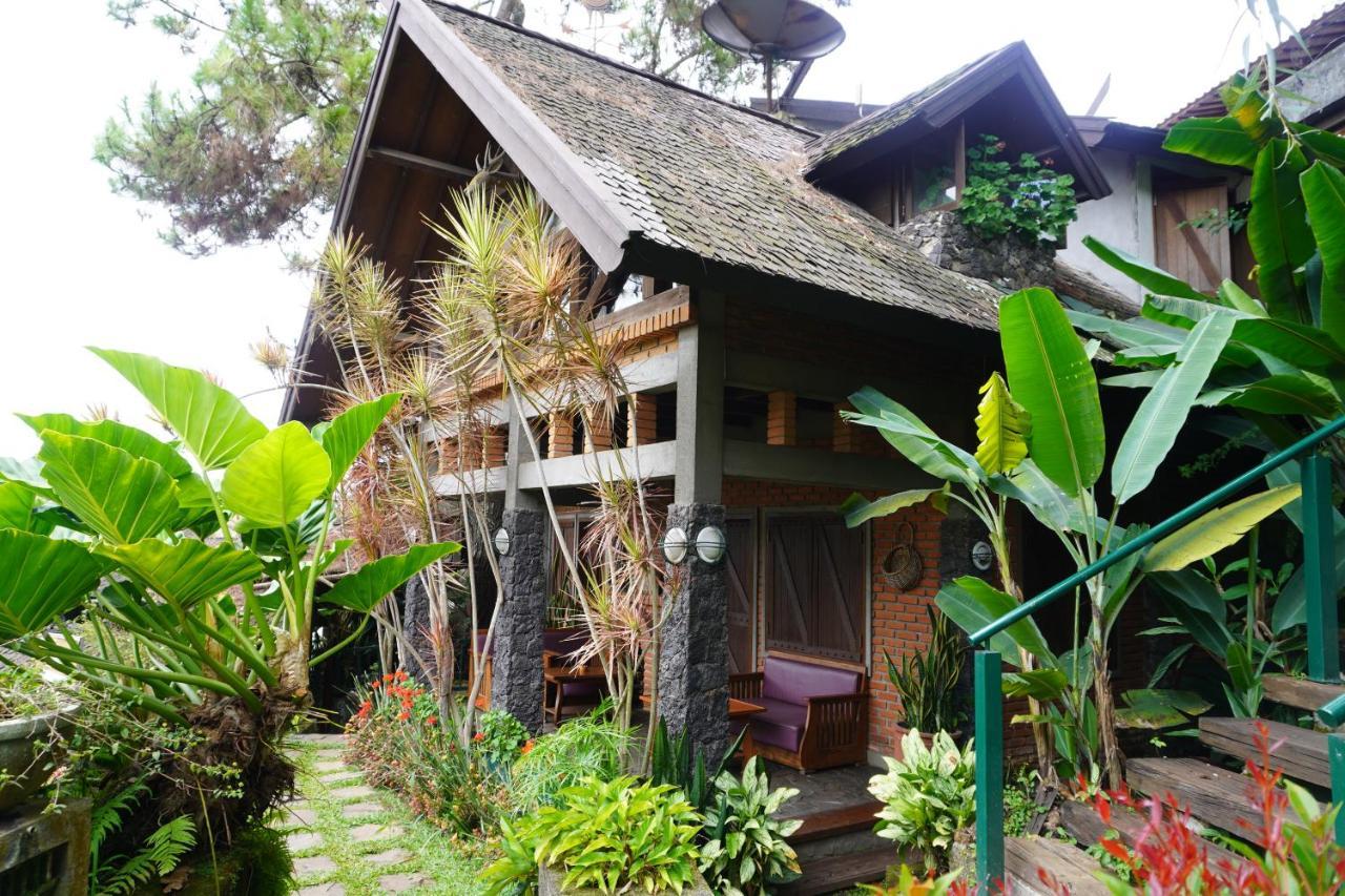 Rumah Stroberi Organic Farm & Family Lodge เล็มบัง ภายนอก รูปภาพ