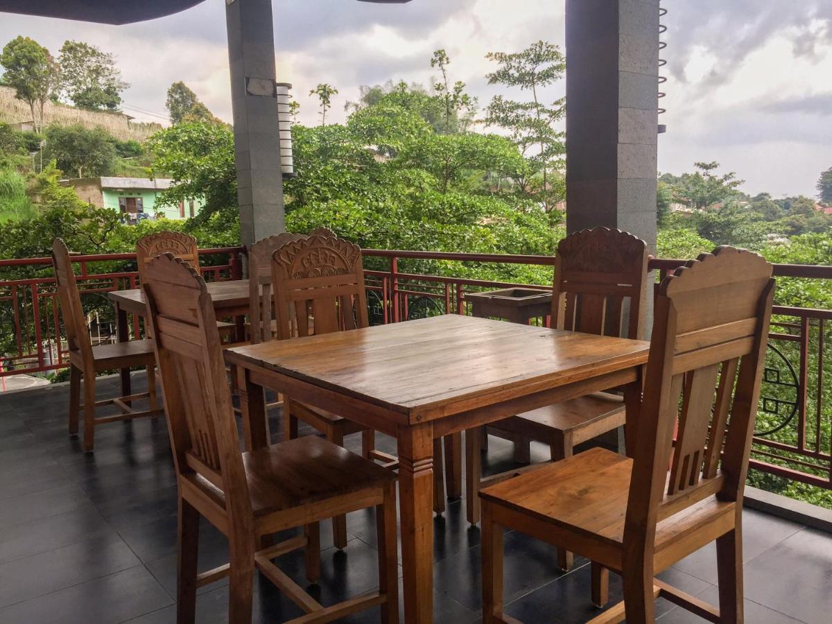 Rumah Stroberi Organic Farm & Family Lodge เล็มบัง ภายนอก รูปภาพ