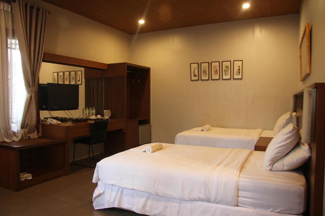 Rumah Stroberi Organic Farm & Family Lodge เล็มบัง ภายนอก รูปภาพ