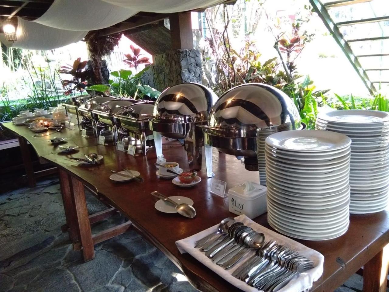 Rumah Stroberi Organic Farm & Family Lodge เล็มบัง ภายนอก รูปภาพ